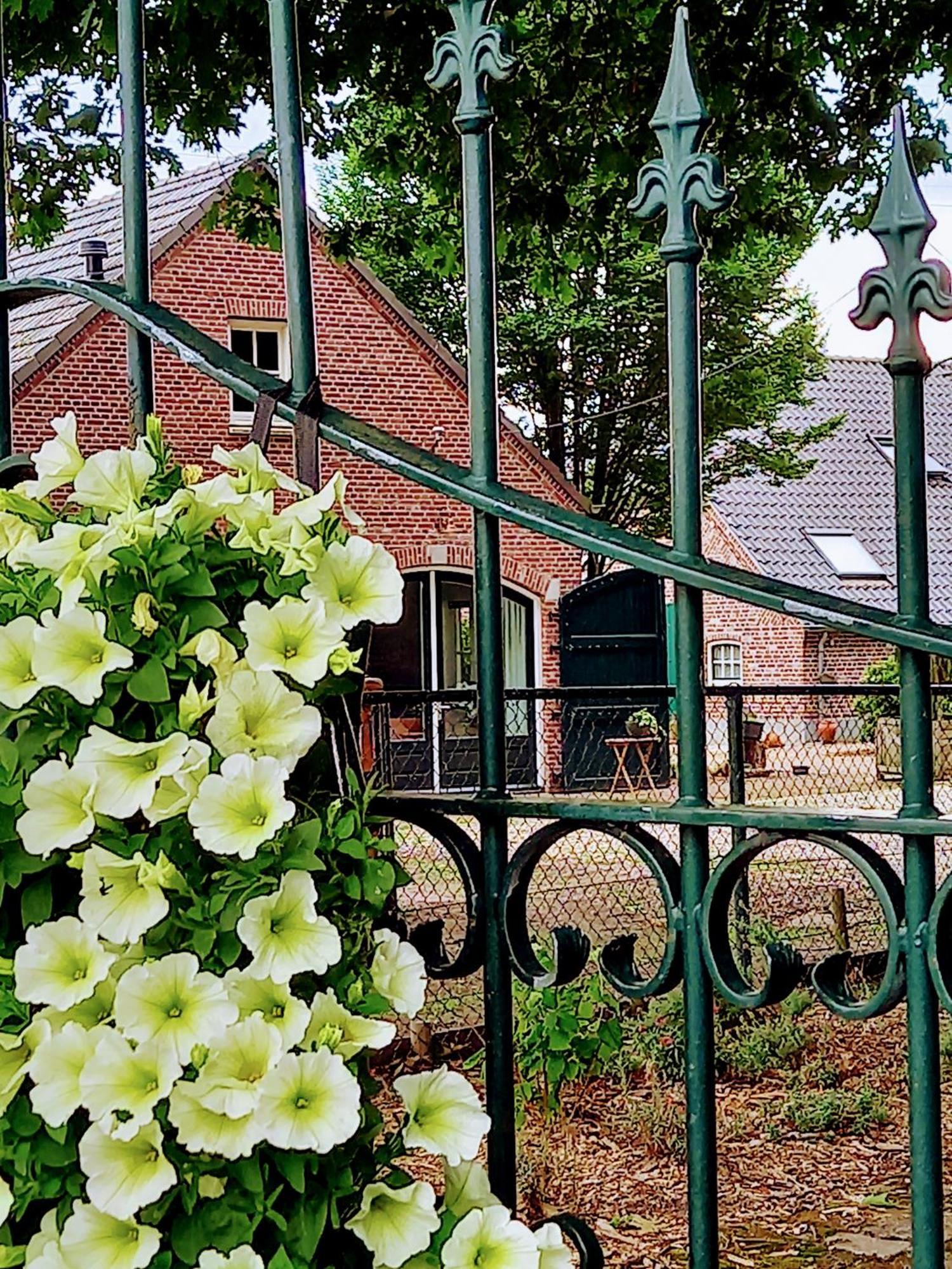 Holiday home Mooie Familie Groepsaccomodatie Aan De Bosrand